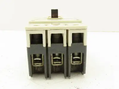Allen Bradley 140U-H3C3-C80 Circuit Breaker 80A 3 Pole 3Ph 600V Panel Mount