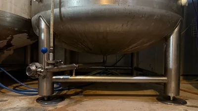 30 BBL (930 Gallon) Stainless Steel Serving Tank