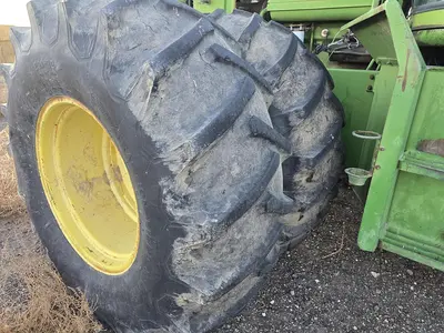 USED 1975 JOHN DEERE 8630