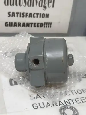 New | in-Stock FOXBORO B1102M Air Pressure Regulators Ohio US | Surplus Asset Holdings #1246600