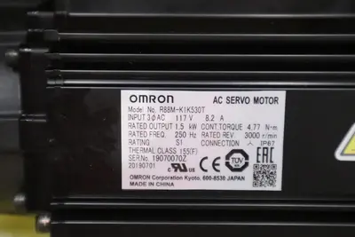 NEW OMRON R88M-K1K530T AC SERVO MOTOR OMNUC G5-SERIES STOCK 2302-D
