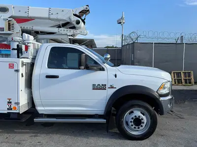 Used 2018 RAM 5500 Bucket (boom) trucks Florida US | Truck and Van Outlet #1509185