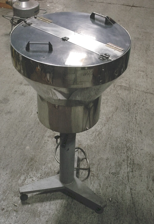 Used SCR ITALY 21" BOWL FEEDER Vibratory Bowl Feeder New Jersey US | Champion Trading Corporation #423527