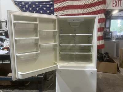 Used WHIRLPOOL FREEZER ON BOTTOM Refrigerators Michigan US | Miedema Asset Management Group #1341017