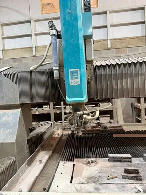 2018 FLOW MACH 300 3015 waterjet | Machinery Network (1)