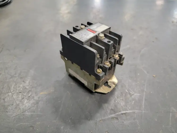 Used ALLEN-BRADLEY 700-N Misc Electrical & Power Parts British Columbia CA | Lenmark #246897