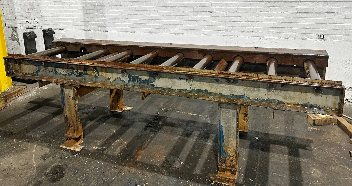 SAW 22" X 10'L ROLLER CONVEYOR FEED TABLE