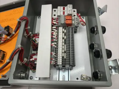 USED VIBROMATIC INCLINE/FEEDER CONTROLLER FOR VIBRATING BOWL FEEDER, ADJUSTABLE
