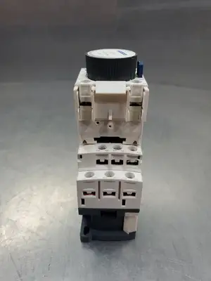 Telemecanique CAD32G7 Relay w/LADT2 Time Control & LAD4RCU Module. 4A43.1