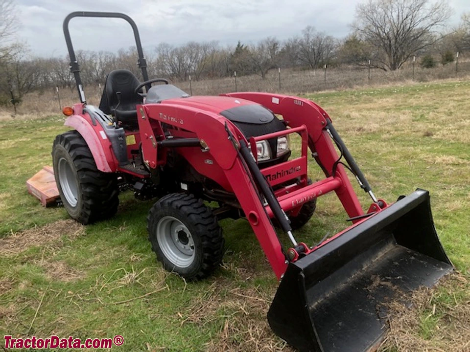 USED 2017 Mahindra 1538