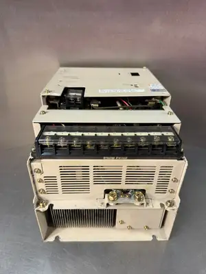 Yaskawa Servopack SGDB-60ADG 200-230V 5.5kW 3 Phase (1.4.5)
