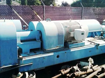 Humboldt B3-3 decanter centrifuge, CS.