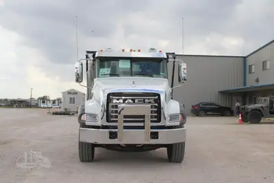 New | in-Stock 2026 MACK GRANITE 64BR Rolloff Trucks Texas US | Roll Off Truck World #1491907