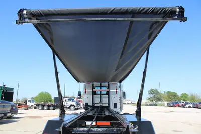 New | in-Stock 2027 PETERBILT 548 Rolloff Trucks Texas US | Roll Off Truck World #1492012