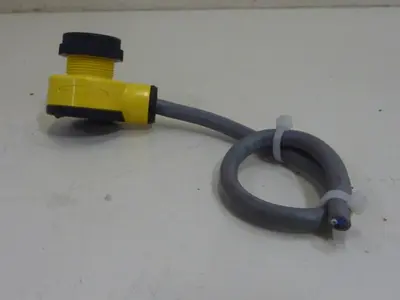 USED BANNER T18SP6FF100