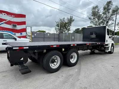 Used 2018 FREIGHTLINER CASCADIA Conventional trucks Florida US | Truck and Van Outlet #1509230