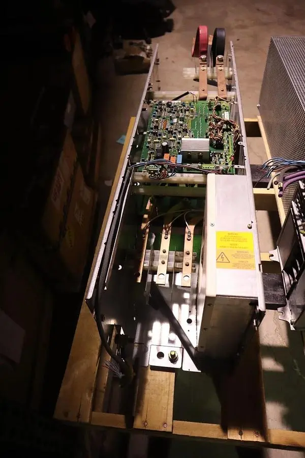 SIEMENS 6SE7031-7EE85-0AA0 Unit SIMOVERT Masterdrives 6SE76-0EF85-0EA0 STK S-402
