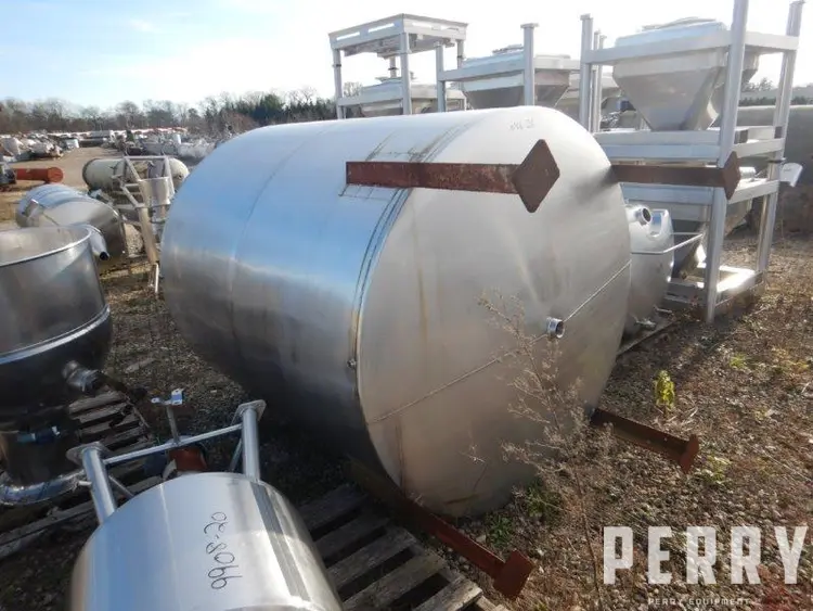 PERRYPRODUCTS 1,050 Gallon Tank S/S - 1000 to 1999 Gal. (H=height, L=length) | Perry Equipment