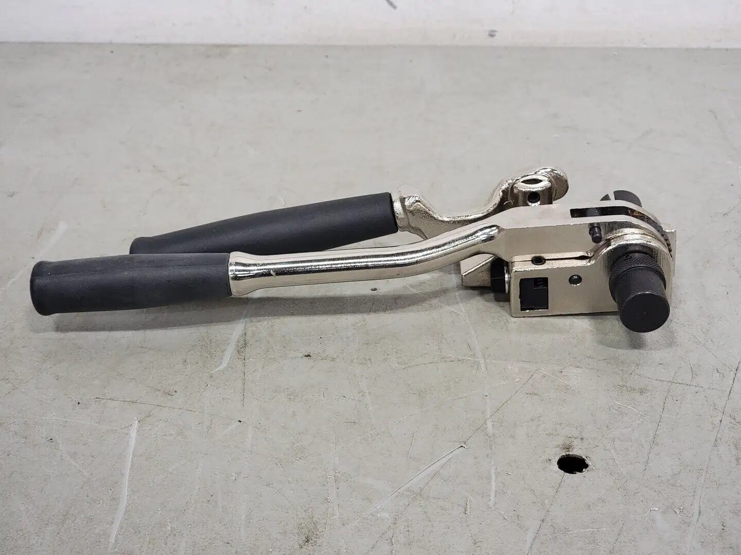 NEW AXIS 21776