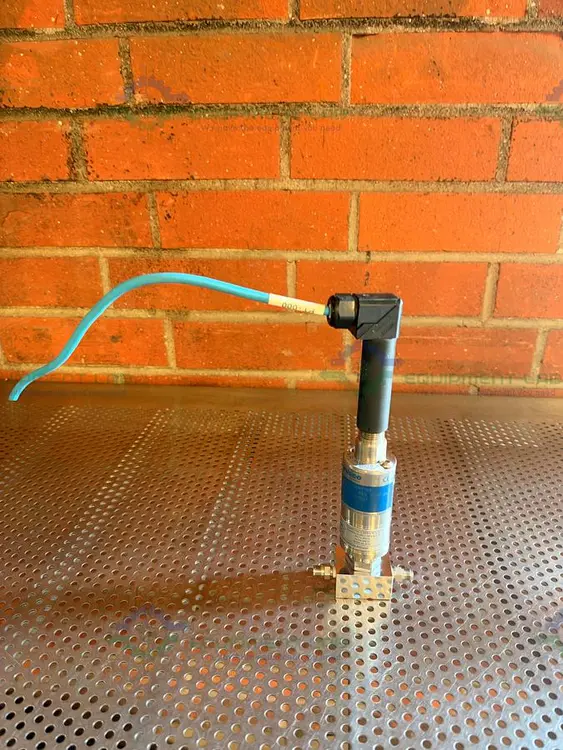 Used DYNISCO 2280EGKCA4P19 PRESSURE TRANSMITTER EXPLOSION PROOF 2500 PSIG Misc Electrical & Power Parts California US | Equipment Lab #1517840