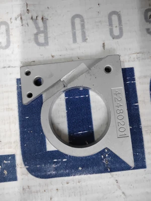 USED UNIVERSAL INSTRUMENTS 42480201