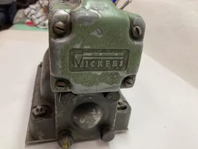 USED VICKERS DG5S4-062-C-M-10
