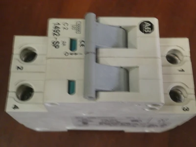 USED Allen-Bradley 1492-SP2C020