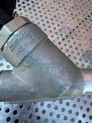 USED GEMU 554/40/D55345 PNEUMATIC ANGLE SEAT GLOBE VALVE W/ 1 1/2" SANITARY FITTING