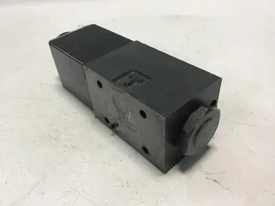 USED VICKERS DG4V3S2ALMUH560
