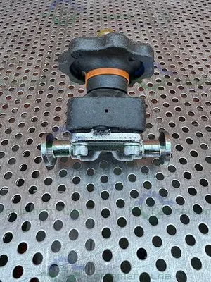 USED ITT PURE FLO .5-316L-RA25MAX-CWP150 DIAPHRAGM VALVE W/ 1/2" SANITARY FITTING