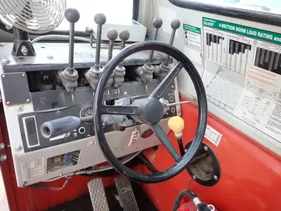 USED SHUTTLELIFT 5540F