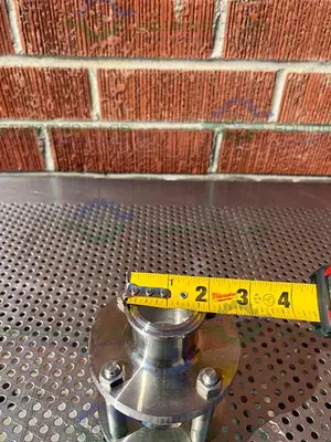 USED 316L STAINLESS STEEL SINGLE WALL  IN LINE SIGHT GLASS W/ 1 1/2" SANITARY FITTING