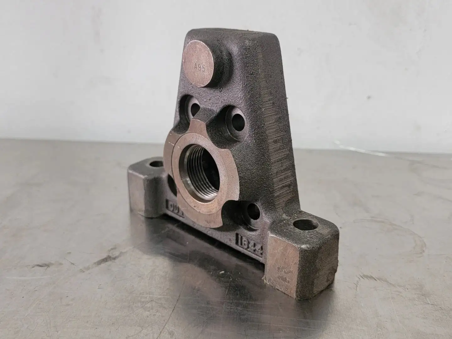 1-7/16" Valve End Outlet Cover I644