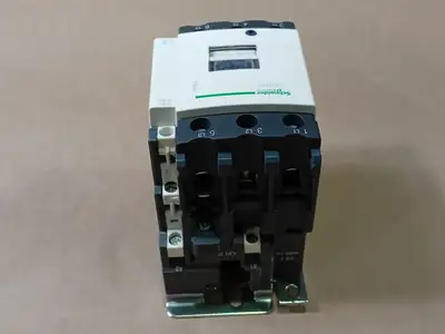 NEW SCHNEIDER ELECTRIC LC1 D40008F7