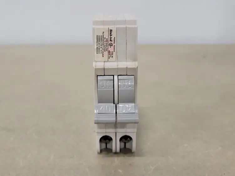Used FEDERAL PIONEER NC0240 Switchgears British Columbia CA | Lenmark #239809