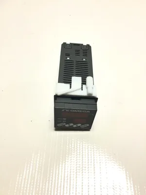 USED OMEGA ENGINEERING CN3271-R1-R2