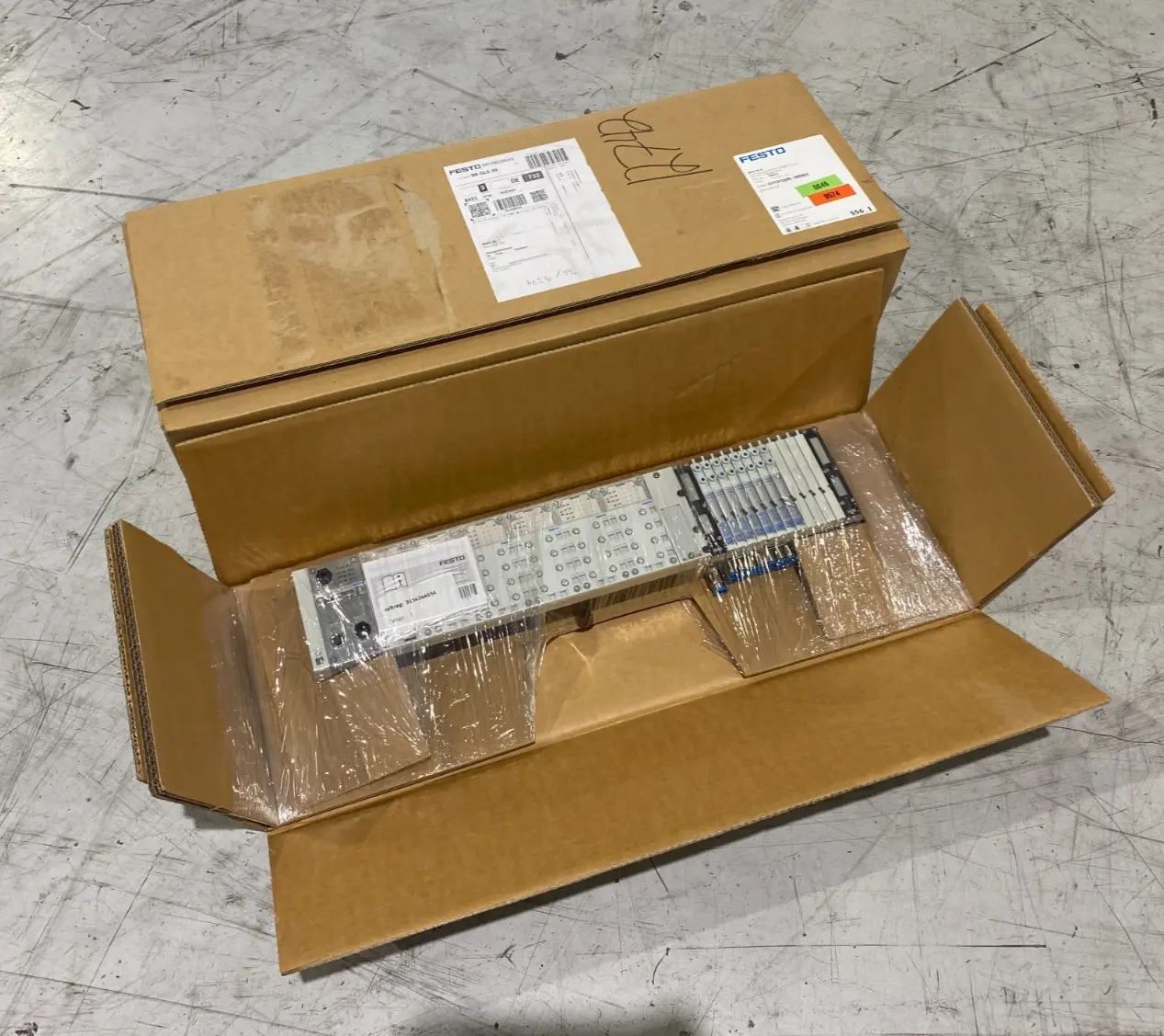 USED FESTO VALVE TERMINAL MANIFOLD, CONFIGURED, 530411