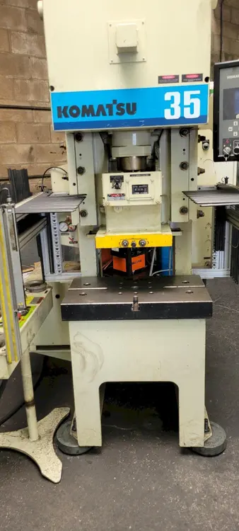 Used 2002 KOMATSU OBS-35-H-VS3 Gap Frame (OBS) Presses Illinois US | BLUMBERG MACHINERY COMPANY #399680
