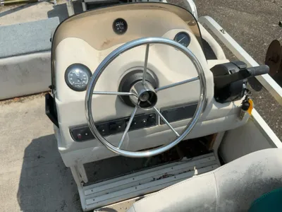 1998 Manitou Unknown 20' Pontoon Boat