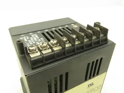 Honeywell UDC2000 Mini-Pro Temperature Controller 120VAC DC200H-0-000-10000-0