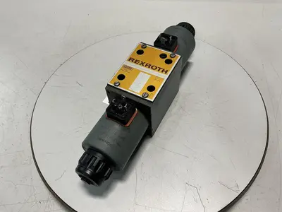 USED REXROTH 5-4WE 10 E67-32/CG24NZ4/T08