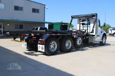 New | in-Stock 2027 PETERBILT 548 Rolloff Trucks Texas US | Roll Off Truck World #1492012