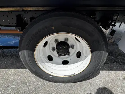 Used 2023 ISUZU NPR HD Box trucks Florida US | Truck and Van Outlet #1509136