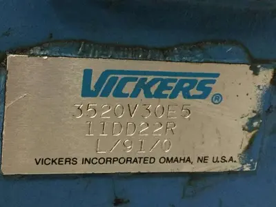 USED VICKERS 3520V30E511DD22R