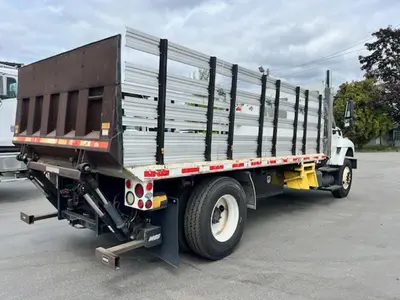 Used 2009 INTERNATIONAL WORKSTAR 7400 Flatbed Trucks Washington US | Puget Sound Truck Sales #1546506