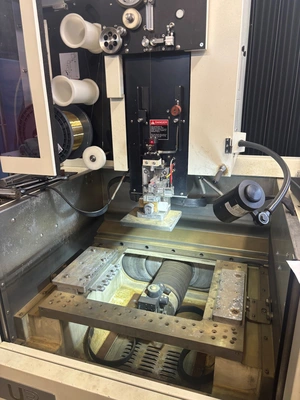 2018 MAKINO U3 Wire EDM | Toolquip, Inc. (8)