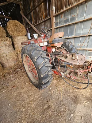 FARMALL 560 Tractor | Iron Listing (22)