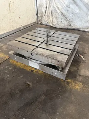 24" X 24"  DEVLIEG AIR LIFT ROTARY TABLE. STOCK # 0220926