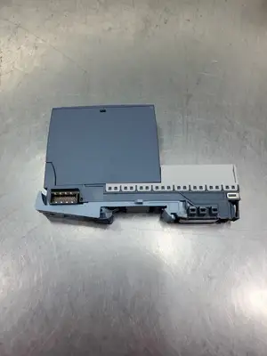 USED Siemens 6ES7132-6FD00-0CU0 DO Module w/6ES7193-6BP00-0DU0 Base