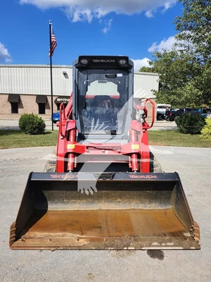 USED 2024 TAKEUCHI TL12V2